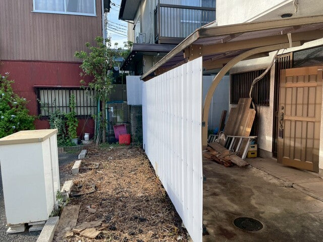 乳白色のポリカ波板を購入するならポリカショップPROにお任せください