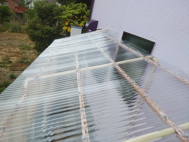 アイリスオーヤマ製ポリカ波板の熱線カットとは？特徴や強みを解説